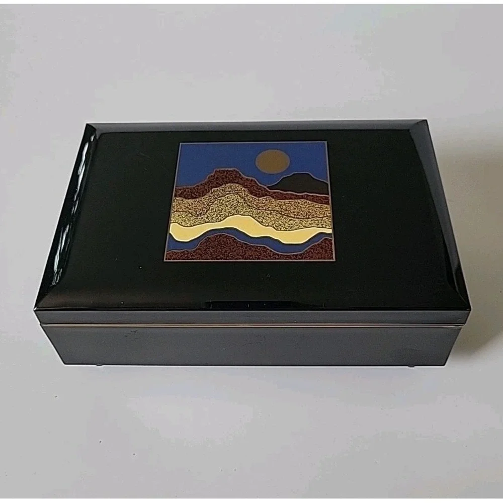 Otagirl‎ Vintage 80s Lacquard Rectangular Musical Jewelry Box Moonlight Sonata